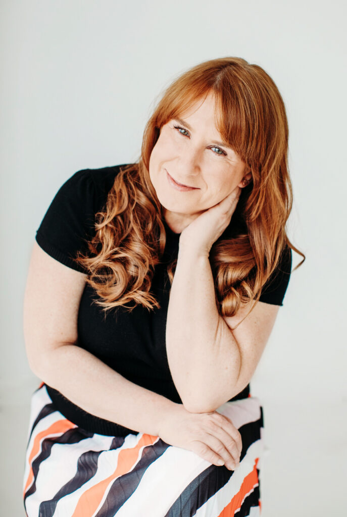 Lisa Headshot